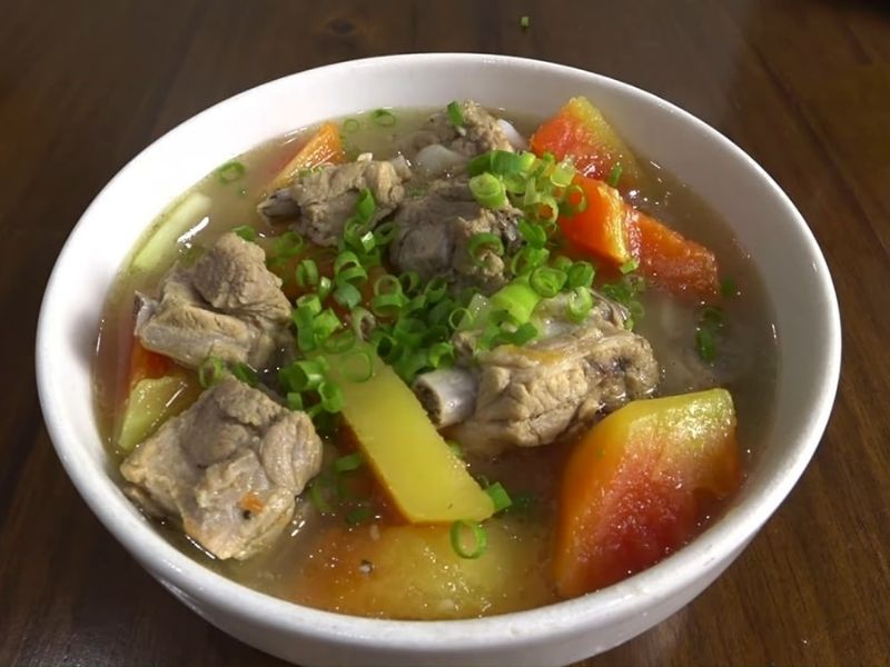 xem-ngay-suon-heo-lam-mon-gi-ngon