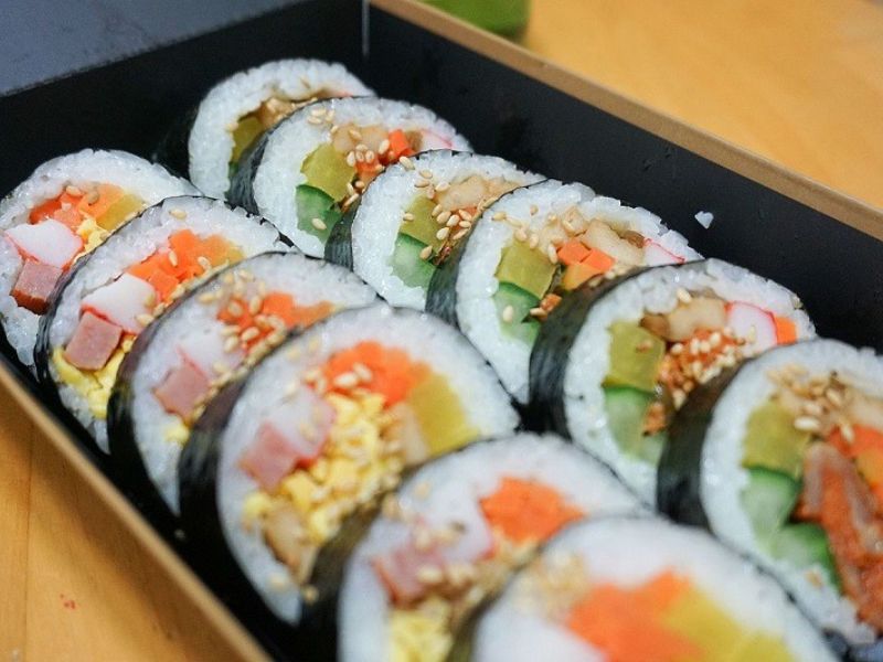 tim-hieu-kimbap-la-gi