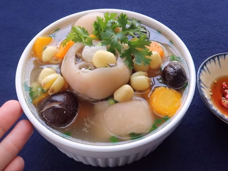 tim-hieu-hat-sen-tuoi-nau-mon-gi