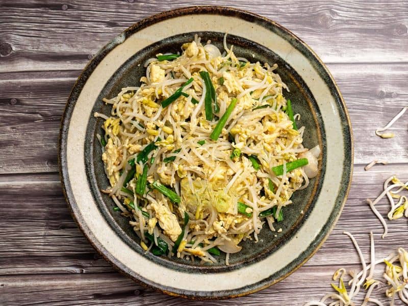 goc-thac-mac-100g-gia-do-bao-nhieu-calo