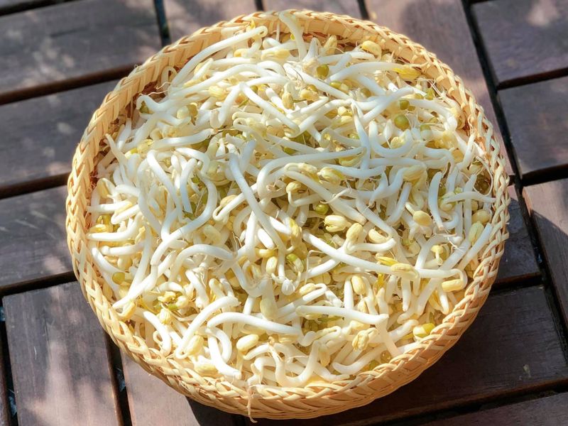 thac-mac-100g-gia-do-bao-nhieu-calo