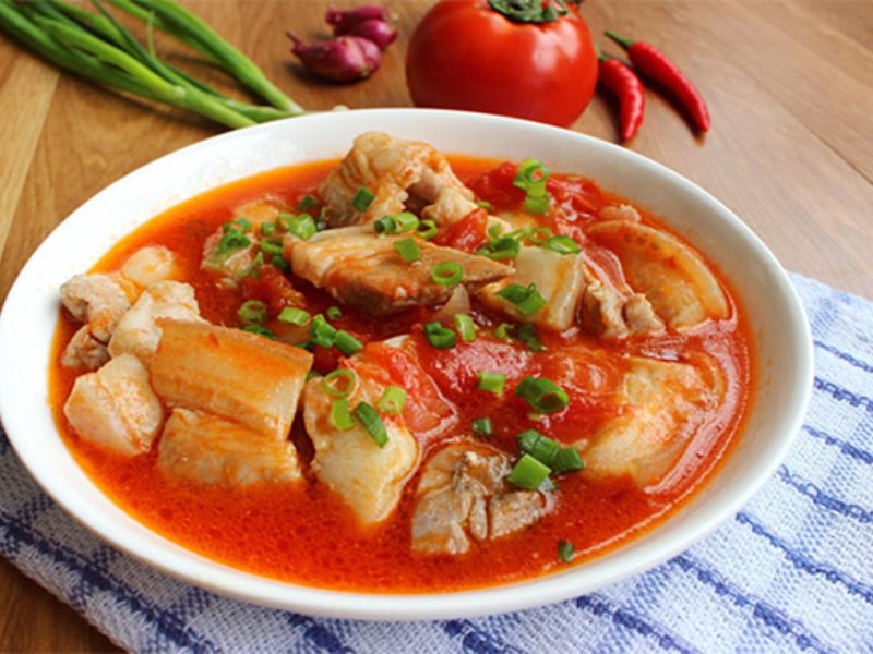 cach-lam-thit-lon-sot-ca-chua-ngon