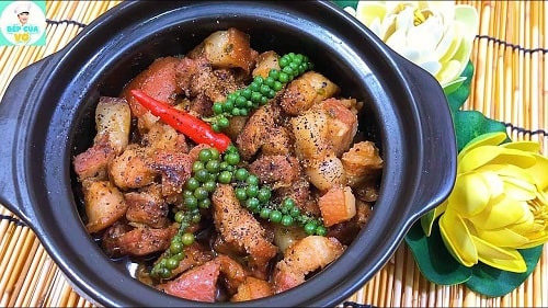 thit-kho-tieu-xanh