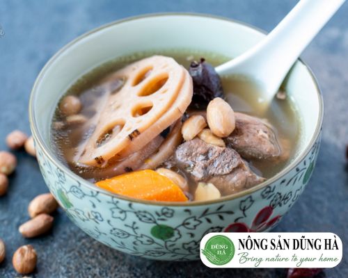 canh củ sen hầm sườn non