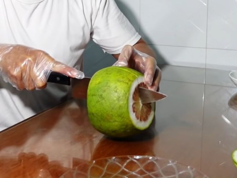 5+ Cách Gọt Bưởi Nhanh Gọn, Đẹp Mà Không Hề Bị Đắng Cach-Got-Buoi-Don-Gian