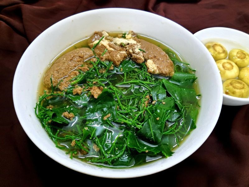 canh-rau-sang-nau-cua