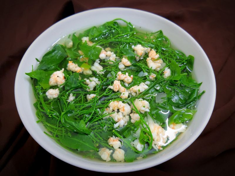 canh-rau-sang-nau-tom-thanh-mat
