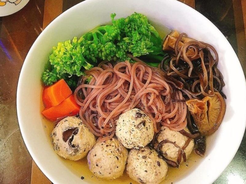 tim-hieu-bun-gao-lut-nau-mon-gi-ngon
