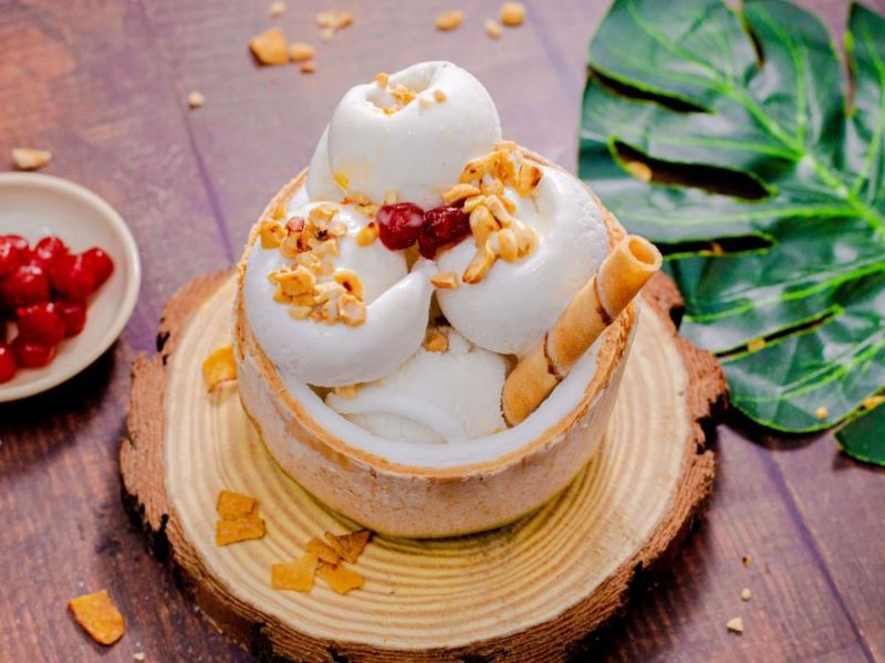 Kem-dua-ket-hop-voi-banh-que
