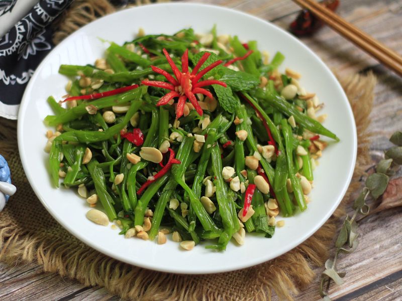 Nom-goi-rau-muong