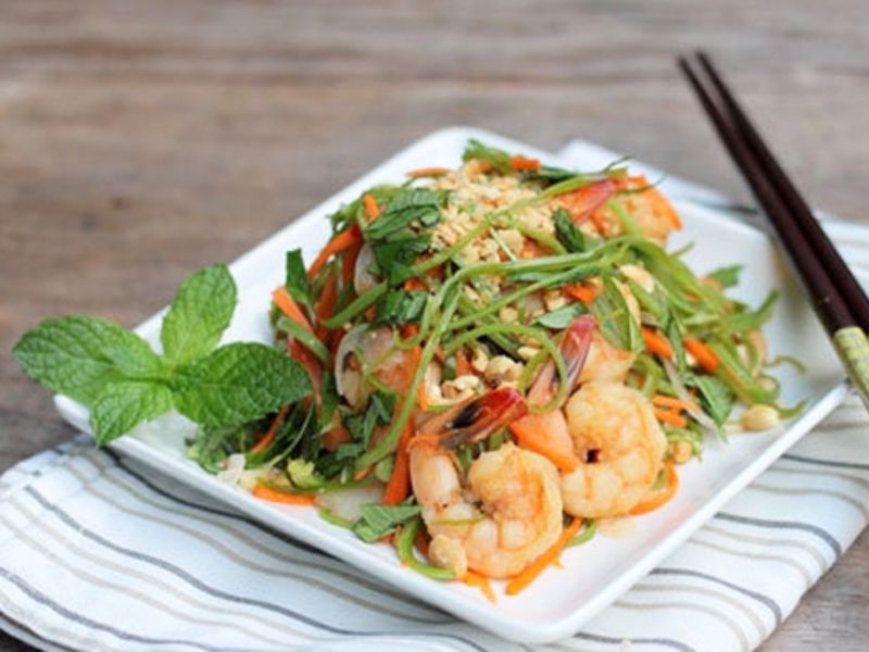 Rau-muong-tron-goi-tom-thit-kieu-Thai