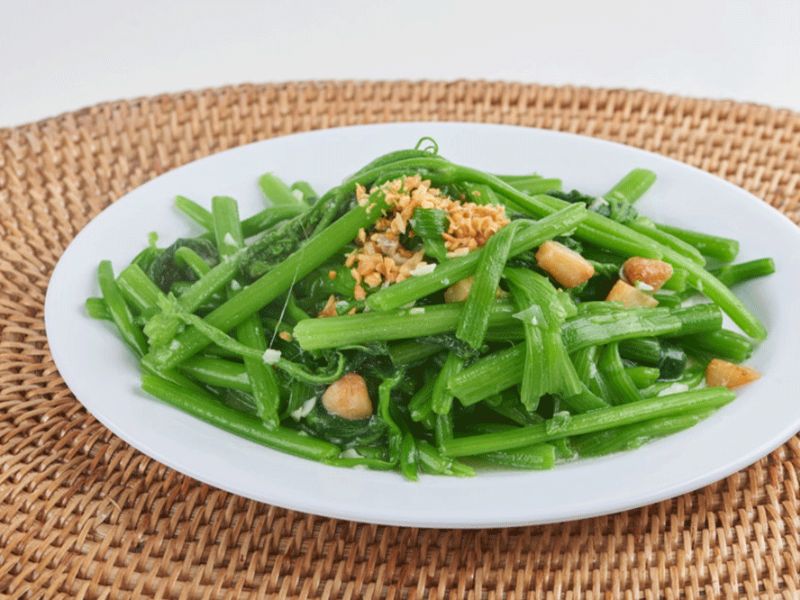 Rau-muong-xao-chao