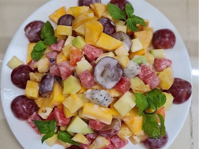 Salad-trai-cay-voi-vu-sua