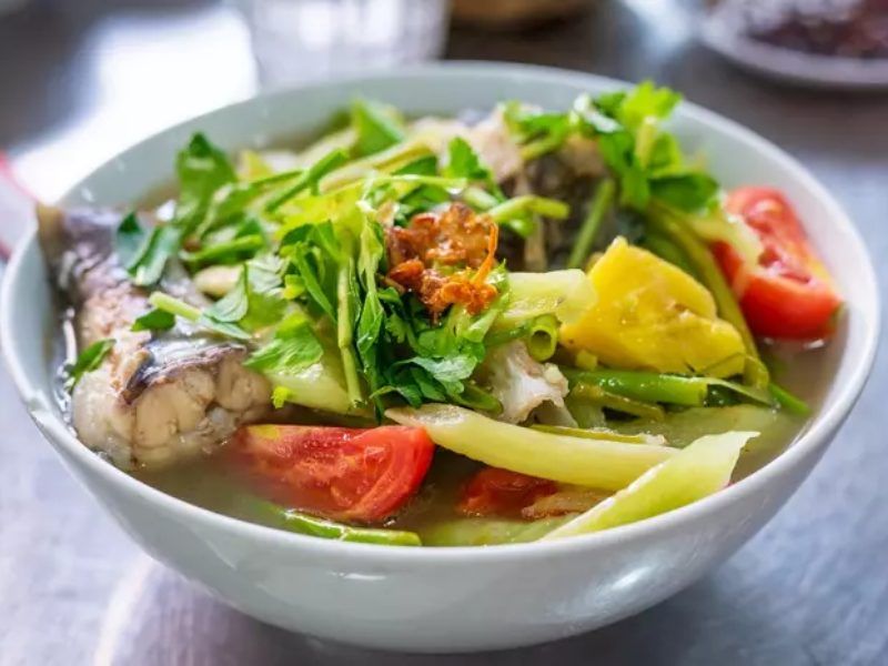 Thanh-pham-mon-doc-mung-nau-canh-chua