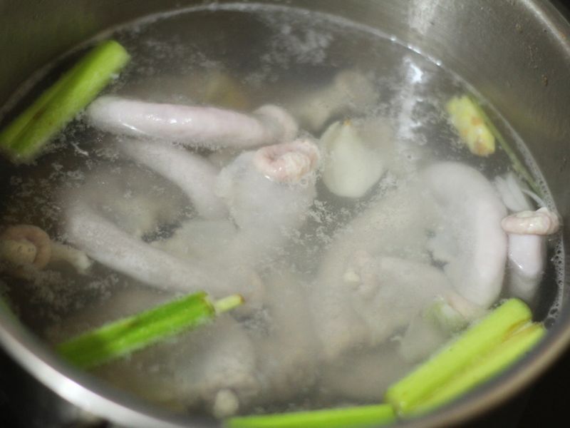 chan-so-long-non-heo-cung-voi-gung