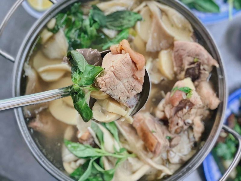 Lau-ga-Tam-Hoang-la-e