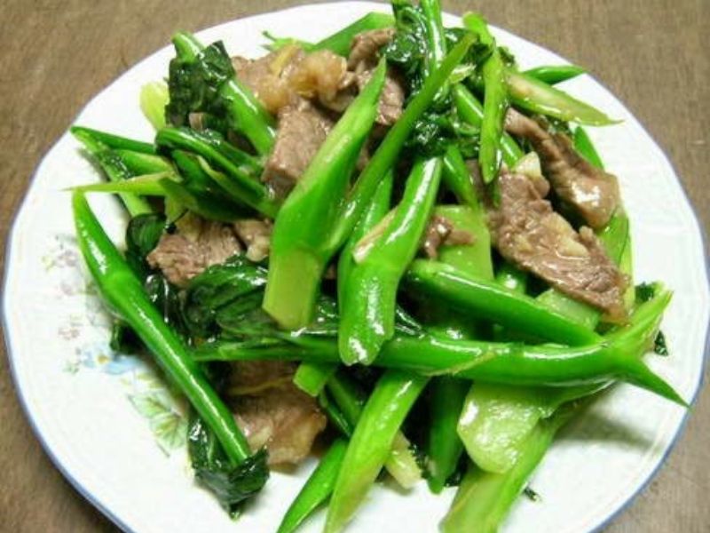 Cai-lan-xao-thit-bo