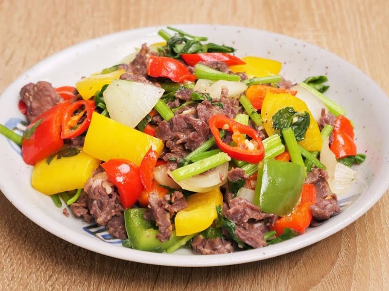 Thit-bo-xao-ot-chuong