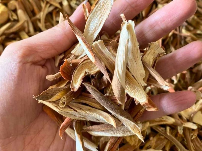 giai-dap-1kg-sam-cau-ngam-bao-nhieu-lit-ruou