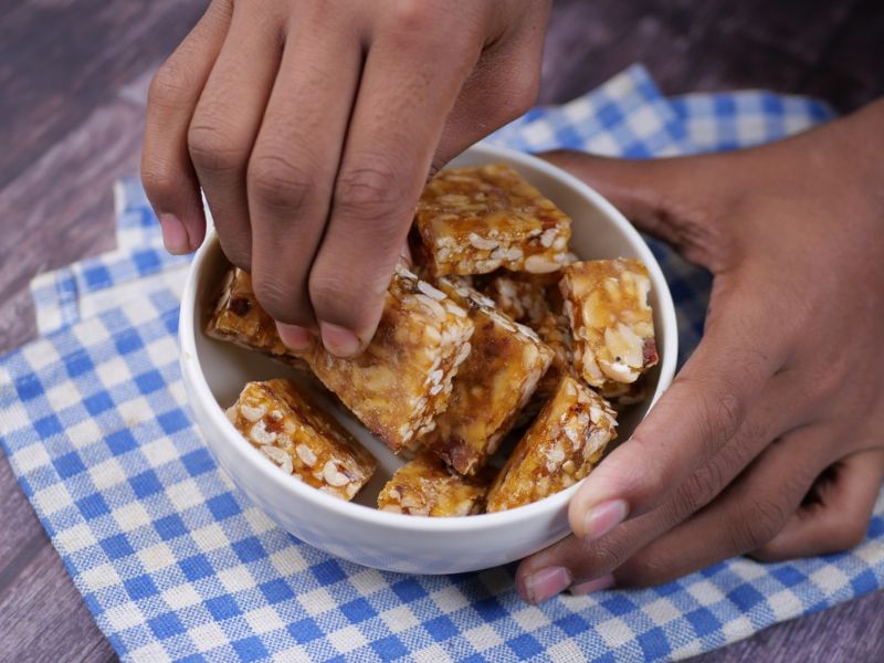 1-cai-keo-lac-bao-nhieu-calo