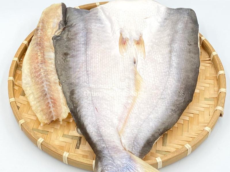 Ca-dua-kho-1-nang-dao-dong-tu-320.000-480.000vnd/kg