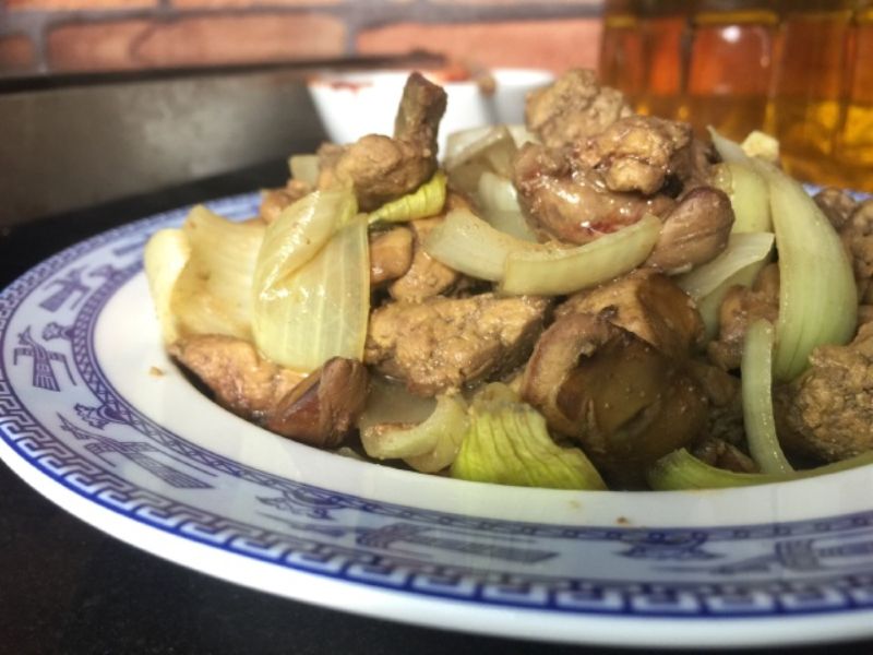 goc-thac-mac-gan-ga-bao-nhieu-calo