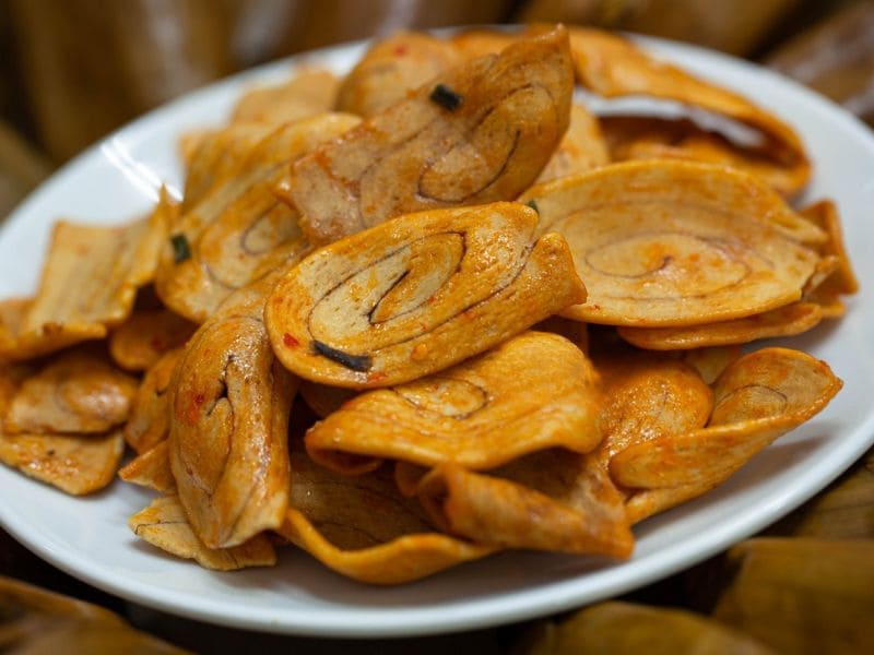 goc-tim-hieu-banh-tai-heo-bao-nhieu-calo