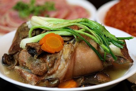 chan gio ham nam huong