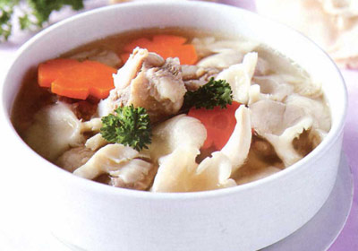 nam bao ngu trang