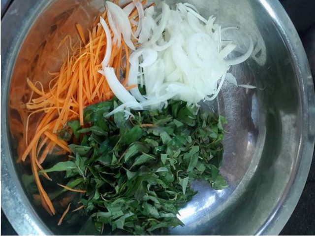 nam nau tay